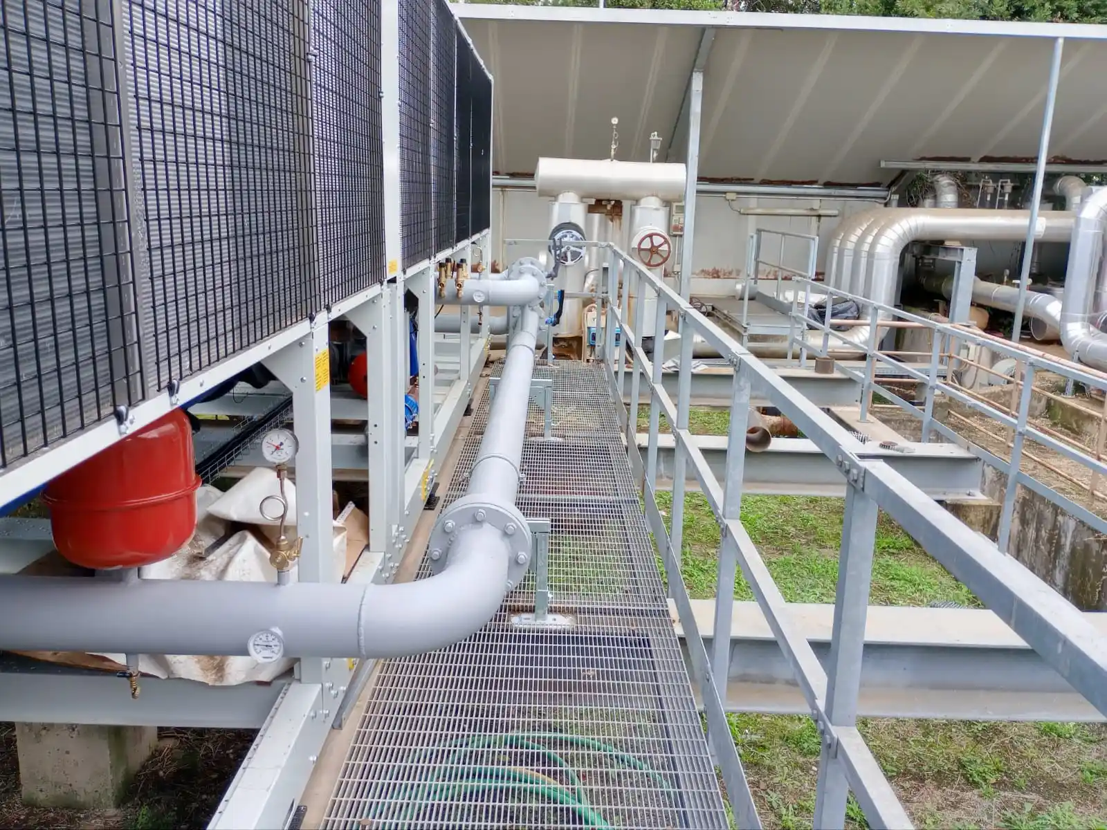 Installazione pompa di calore industriale - Marco Passerini Impianti
